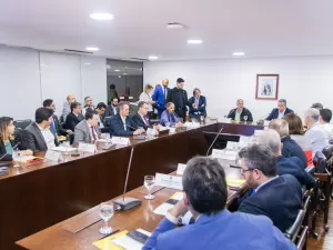 Após críticas no RS, governo Lula reúne 7 ministros e cria sala de situação