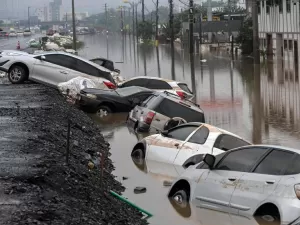 Enchente no RS: 5 mil carros já foram resgatados e leilões começam em julho