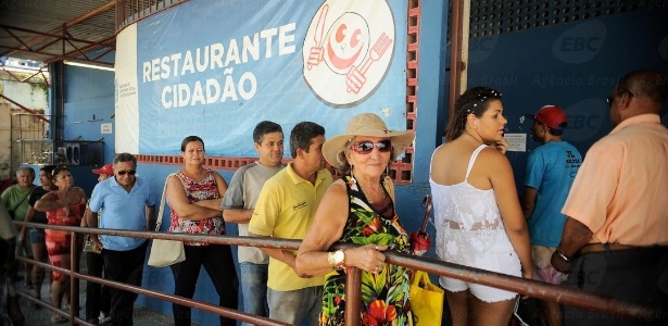 Restaurante popular de Itaboraí (RJ). O desemprego aumentou após a redução das obras do Comperj - Tânia Rego/Agência Brasil