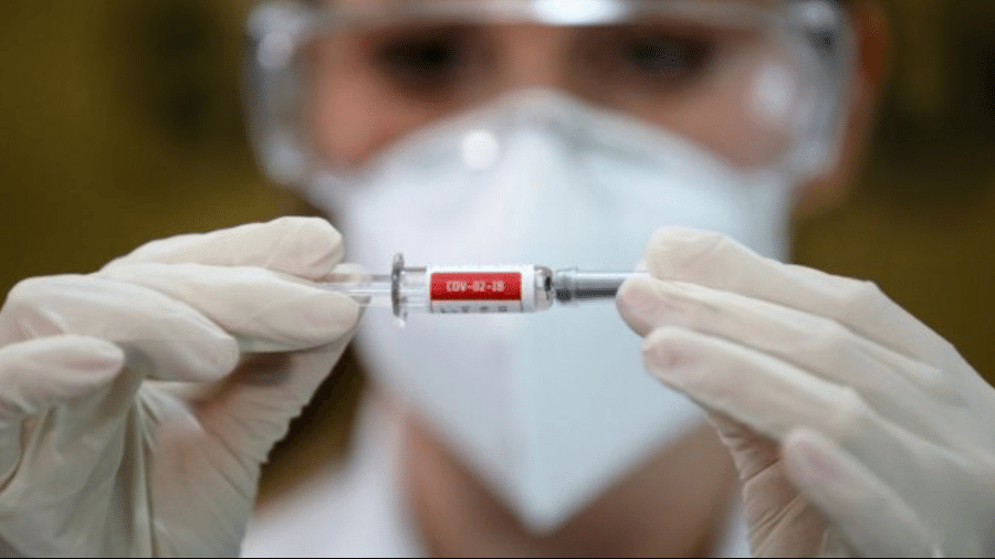 Segundo a OMS, há 165 vacinas contra a covid-19 em desenvolvimento no mundo - REUTERS