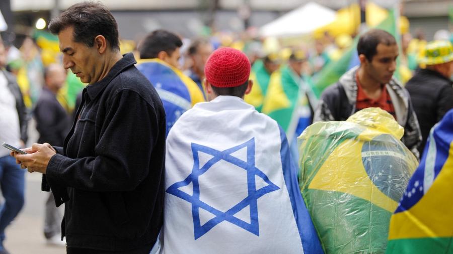 Ato em apoio ao ex-presidente Jair Bolsonaro em 7 de setembro de 2022, na avenida Paulista, em São Paulo, teve bandeira de Israel entre apoiadores