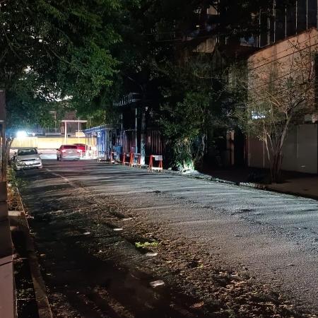 A região de Pinheiros segue com pontos sem luz devido ao apagão que atingiu São Paulo