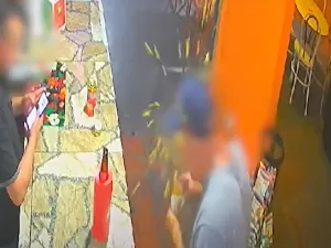 'Coxinha-bomba' explode e queima rosto de cliente: o que detonou o salgado?