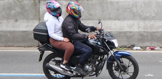 Motociclistas da 99 temem apreensões de motos em SP: 'Me sinto procurada'