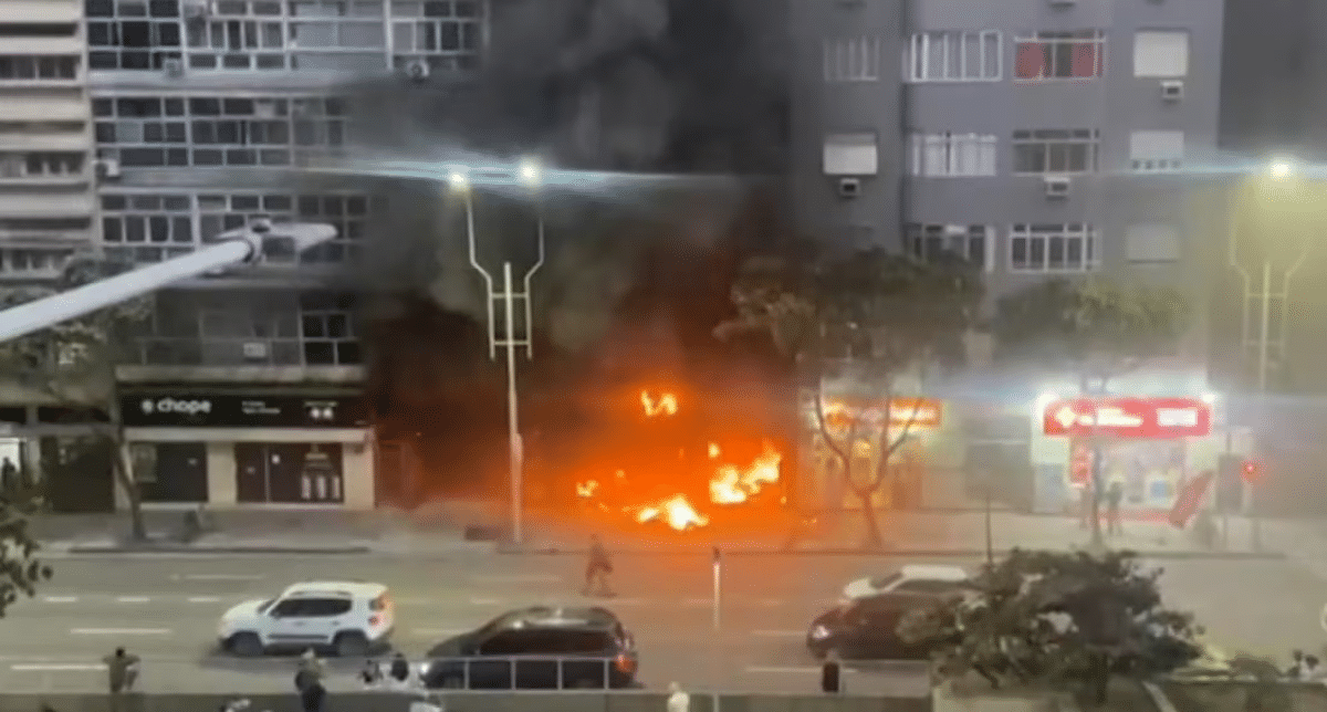 Incêndio atingiu loja em Copacabana e deixou uma pessoa morta e outras duas feridas, no Rio de Janeiro - undefined