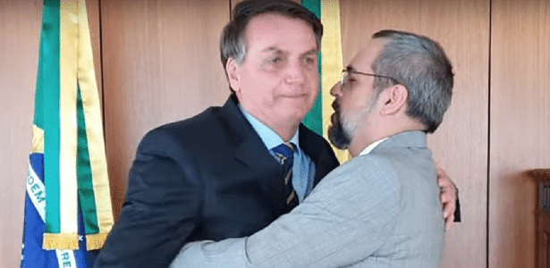 Bolsonaro ajuda Weintraub a fugir e prova usar governo para proteger amigos