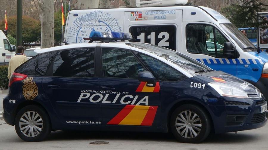Polícia Nacional da Espanha prendeu um homem por ter supostamente omitido o fato de ter contraído covid-19 - Wikimedia Commons 