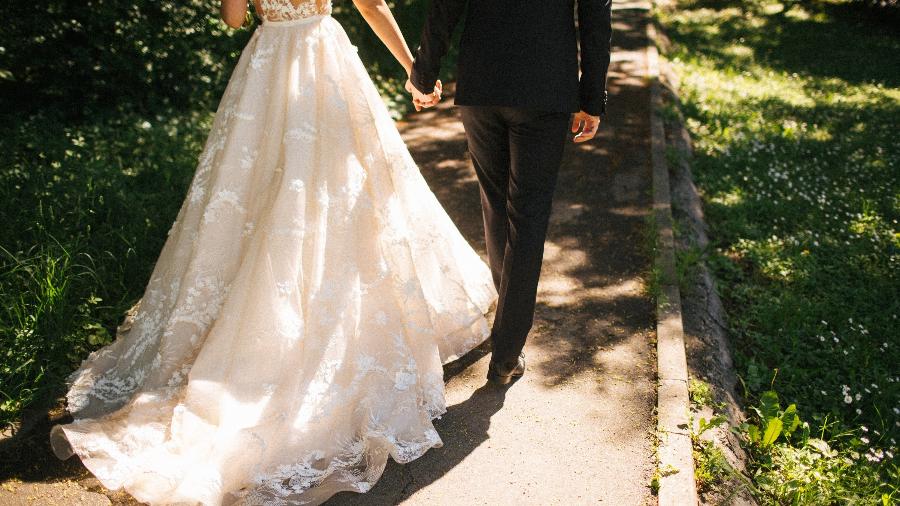 Noiva viraliza no Reddit por familiares faltarem ao seu casamento - Getty Images