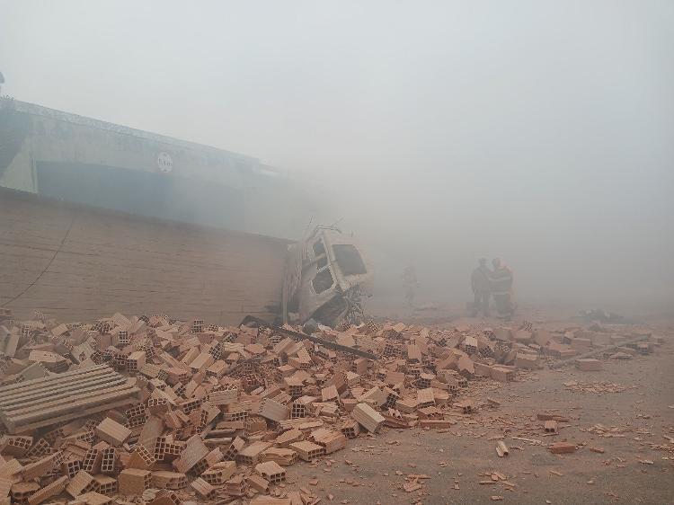 Pista tinha pouca visibilidade no momento do acidente, informou Corpo de Bombeiros