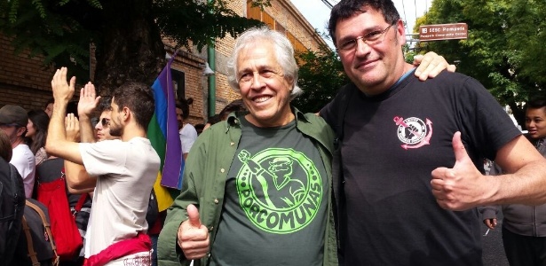 Marcos Gama, do coletivo "Porcomuna", do Palmeiras, e Walter Faceta, do "Democracia Corintiana", se posicionaram a favor da presença de Butler no país - Janaina Garcia/UOL