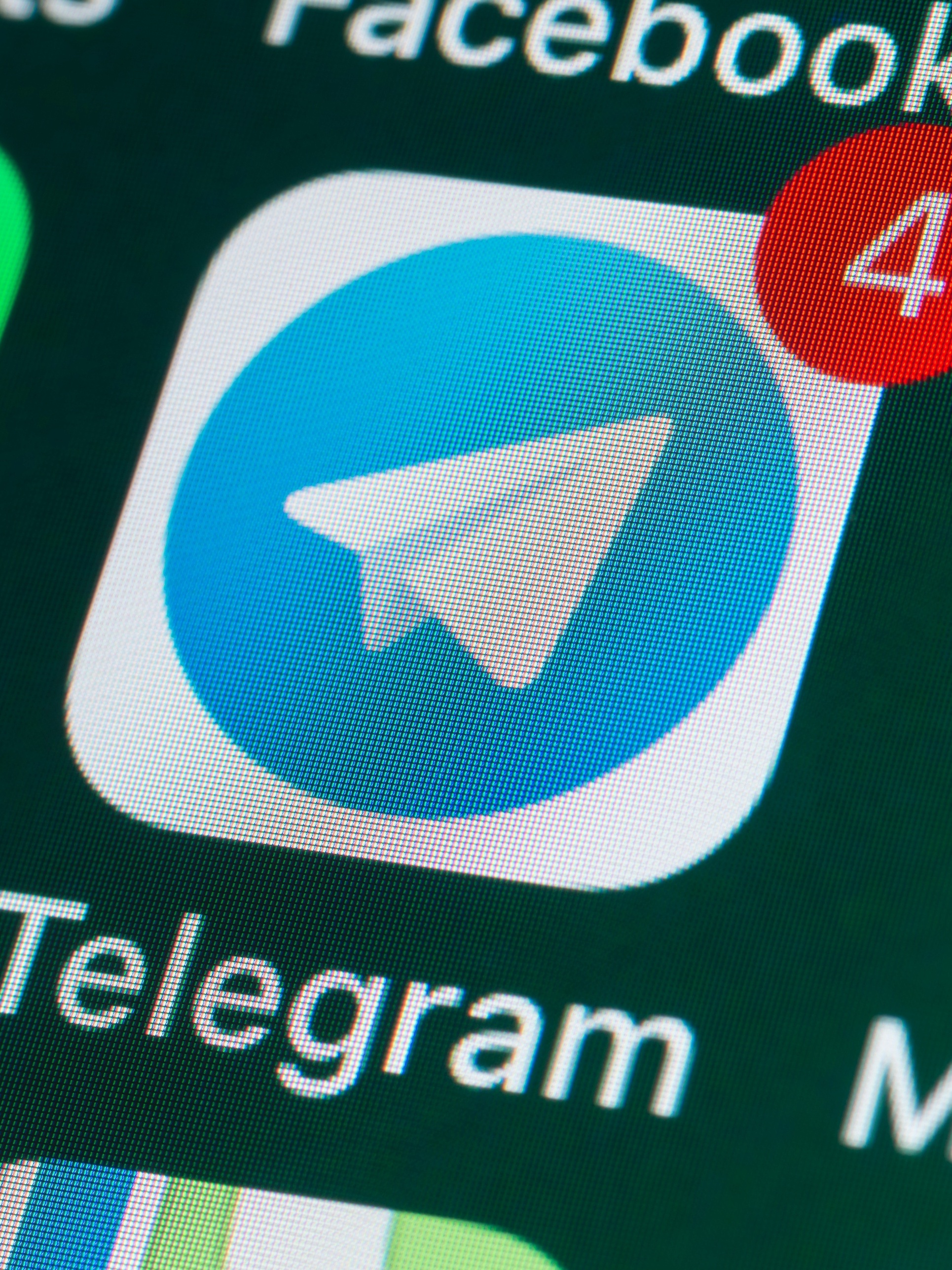 temos um grupo de filmes lá no TELEGRAM, o link está na Bio