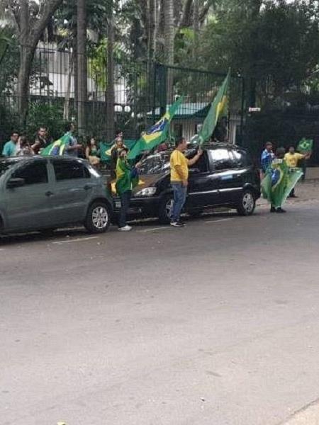 Protesto na frente da case do ministro do STF Alexandre de Moraes - Reprodução