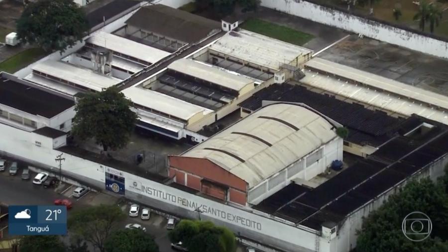 Hospital de campanha que iria funcionar no Instituto Penal Santo Expedito, em Bangu, na Zona Oeste do Rio de Janeiro. - Reprodução/TV Globo