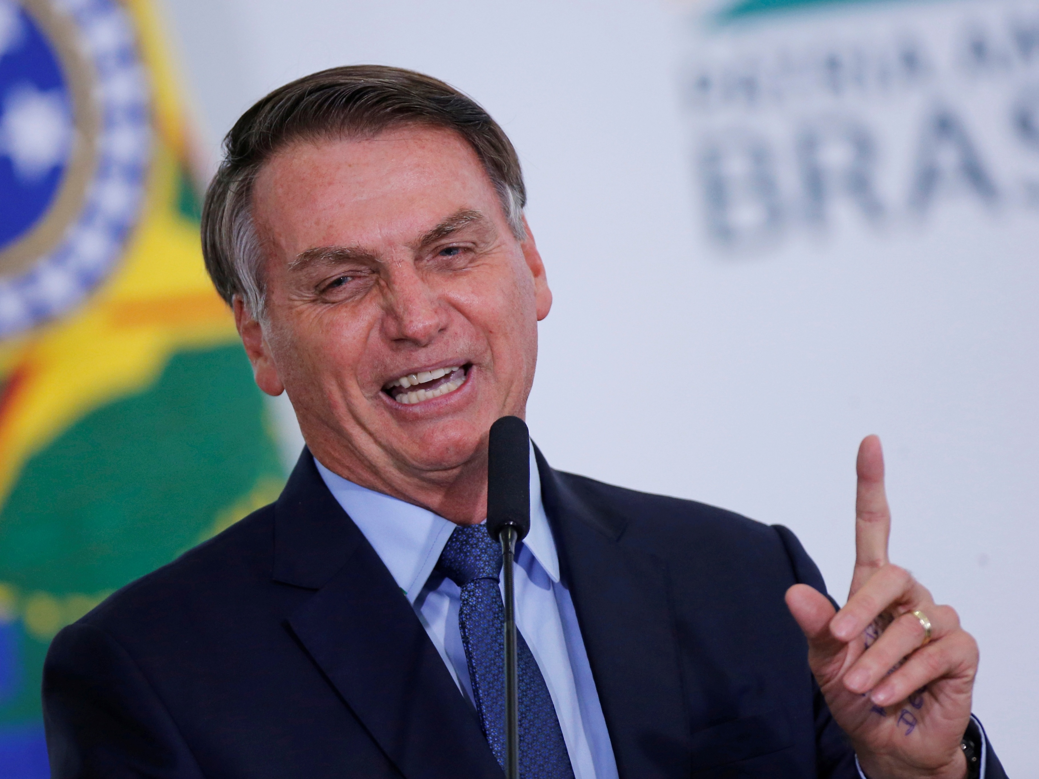 Bolsonaro montou batalha dos generais sem tropa contra generais com tropa