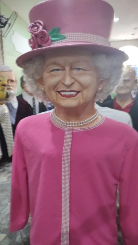 Boneco da Rainha Elizabeth que desfilará no Carnaval de Olinda este ano - Divulgação - Divulgação