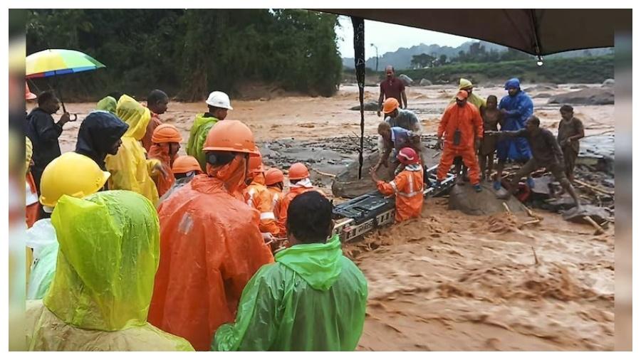 Deslizamentos de terra deixaram dezenas de mortos na Índia