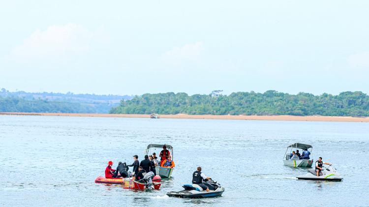 Buscas no rio Tocantins após desabamento da ponte entre os municípios de Estreito (MA) e Aguiarnópolis (TO)