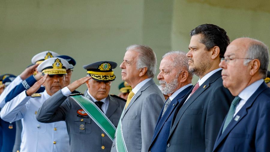 Lula participa de cerimônia do Dia do Exército, em Brasília - Ricardo Stuckert/PR