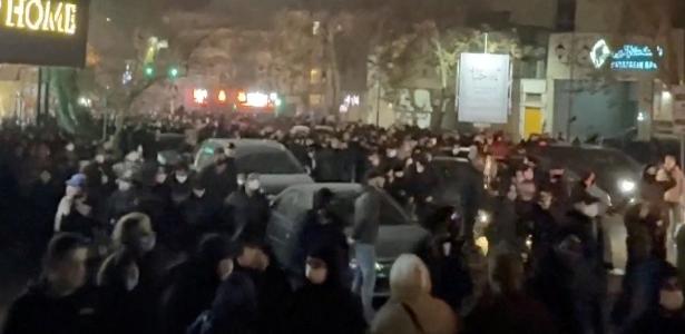 Como o Irã consegue bloquear praticamente toda a internet do país?