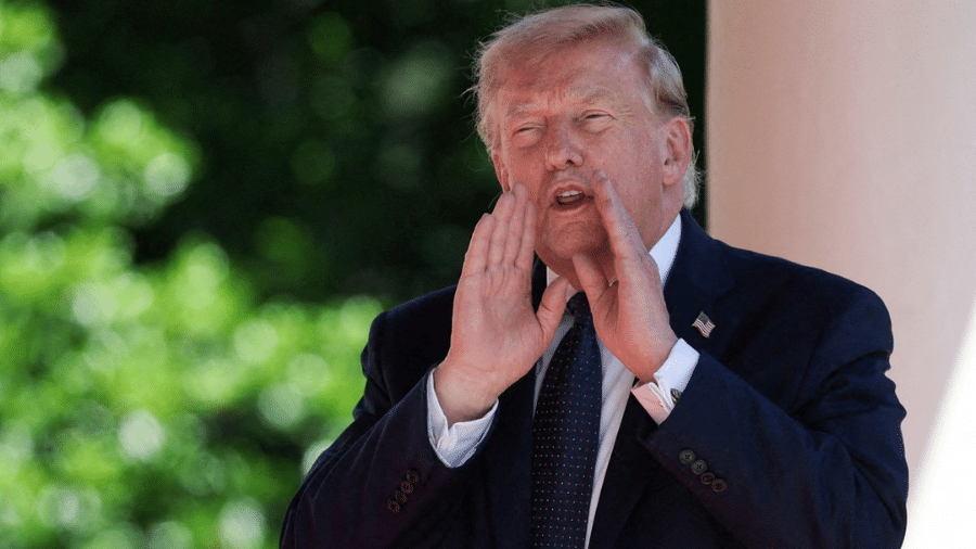 Trump declara US$ 1,4 bilhão em renda de criptomoedas
