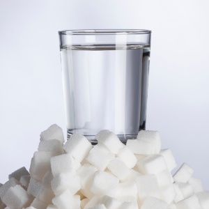 Água com açúcar - iStock - iStock
