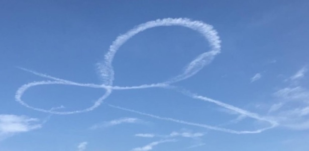 Os pilotos americanos foram punidos por desenharem um pênis no céu usando a fumaça de seus aviões - Reprodução/DoctorBrian