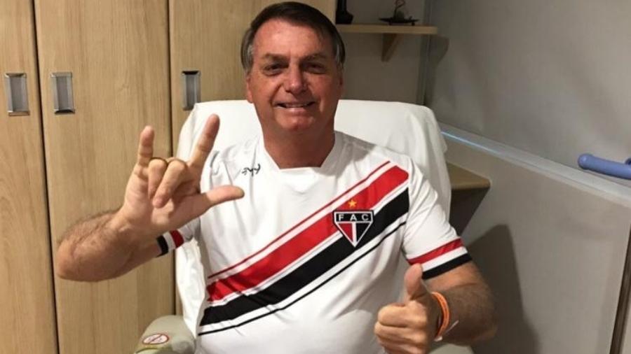 Presidente Jair Bolsonaro divulga foto após cirurgia no hospital Albert Einstein (SP) - Reprodução/Instagram