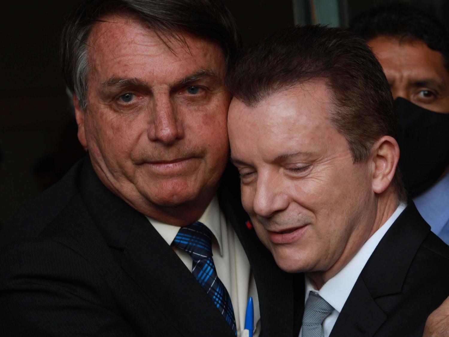 05 out. 2020 - Celso Russomanno (Republicanos) se encontra com o presidente Jair Bolsonaro (sem partido) no Aeroporto de Congonhas, na zona sul de São Paulo - RENATO S. CERQUEIRA/FUTURA PRESS/ESTADÃO CONTEÚDO