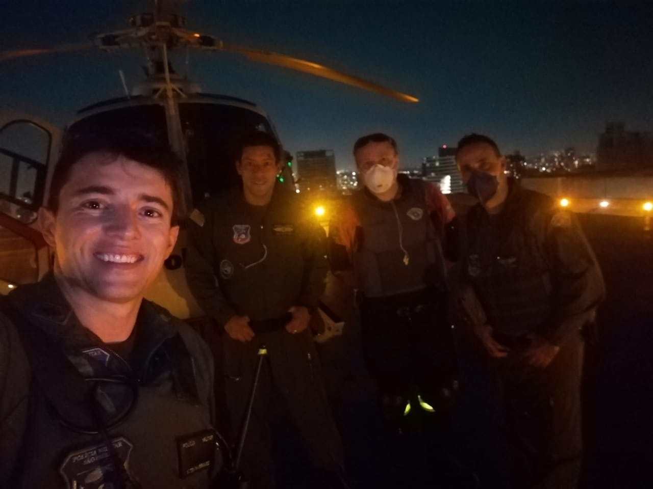 Avô tem infarto e é salvo por helicóptero da PM em pico de trânsito em SP