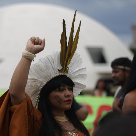 Indígenas protestam em Brasília contra a tese do marco temporal para demarcação de reservas 