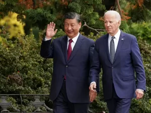 Biden aumenta tarifas para produtos chineses e escala guerra comercial