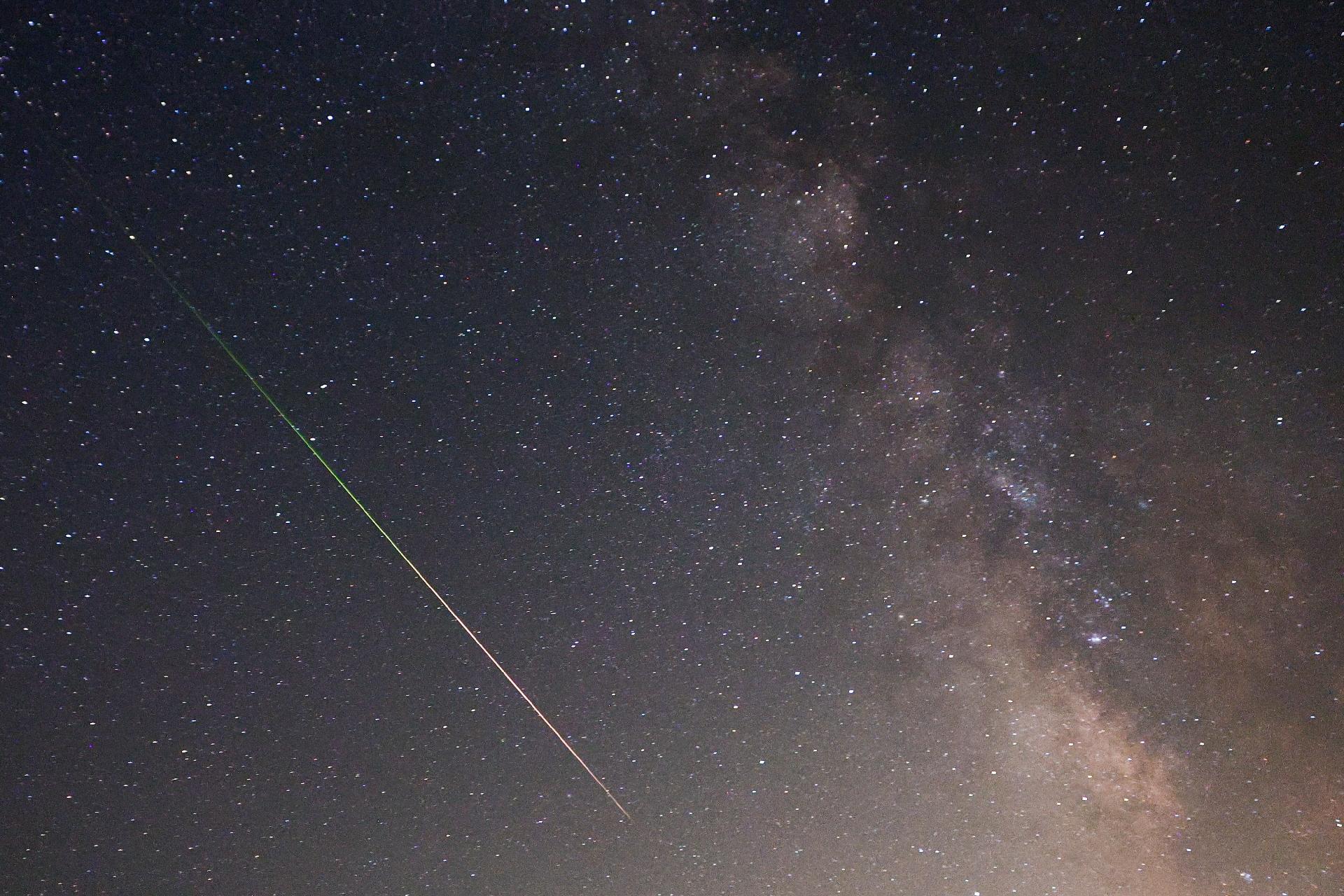 Meteoros Perseidas pelo céu de Israel - undefined