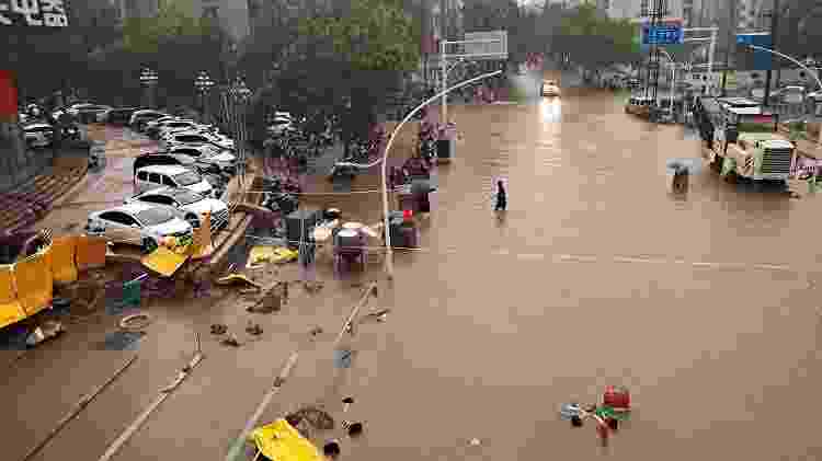 rua inundada China - REUTERS - REUTERS