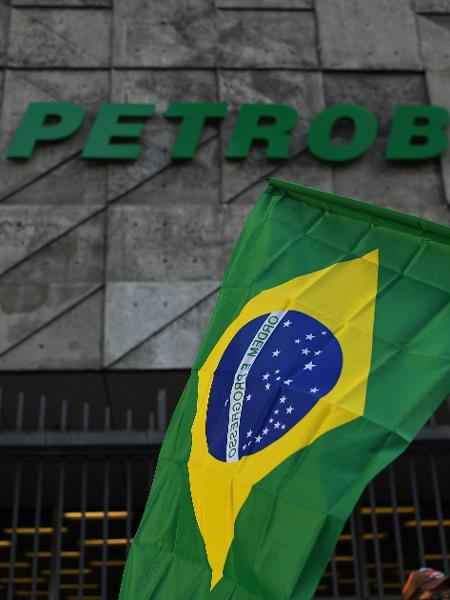 Alta das ações da Petrobras acompanha preço internacional do barril de petróleo