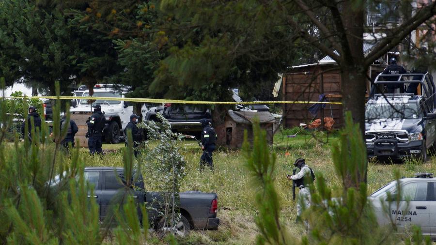 Polícia em cena do crime em Texcaltitlan, no México