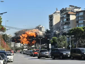 Exército de Israel volta a bombardear o sul de Beirute 