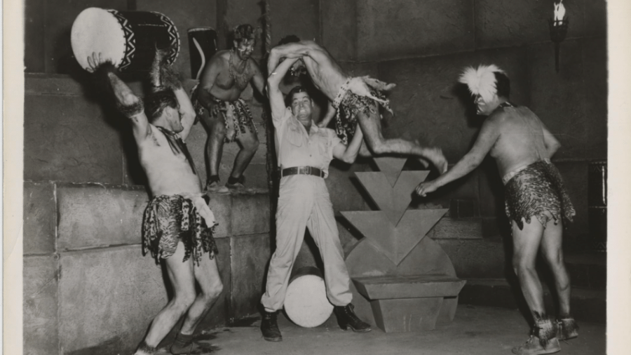 Eumenio Blanco, Chuck Hamilton, Tex Mooney e Johnny Weissmuller, em "Jim das Selvas" (1948)