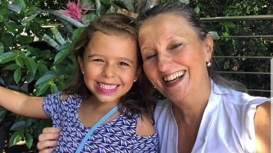 Lúcia Xavier Sarmento Neves, 64, e a neta, Júlia Neves, 6 - Reprodução/Facebook