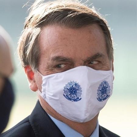 Bolsonaro vive seu momento mais difícil no poder, pressionado pela pandemia de coronavírus e acusações na Justiça - EPA/Joedson Alves