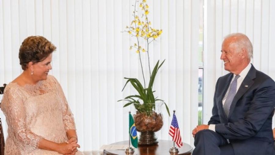 Dilma e Biden em foto de 2015; na época, governo americano se aproximou de países latino-americanos com abertura de documentos históricos sobre violações de direitos humanos - Roberto Stuckert Filho/Presidência da República (2015)