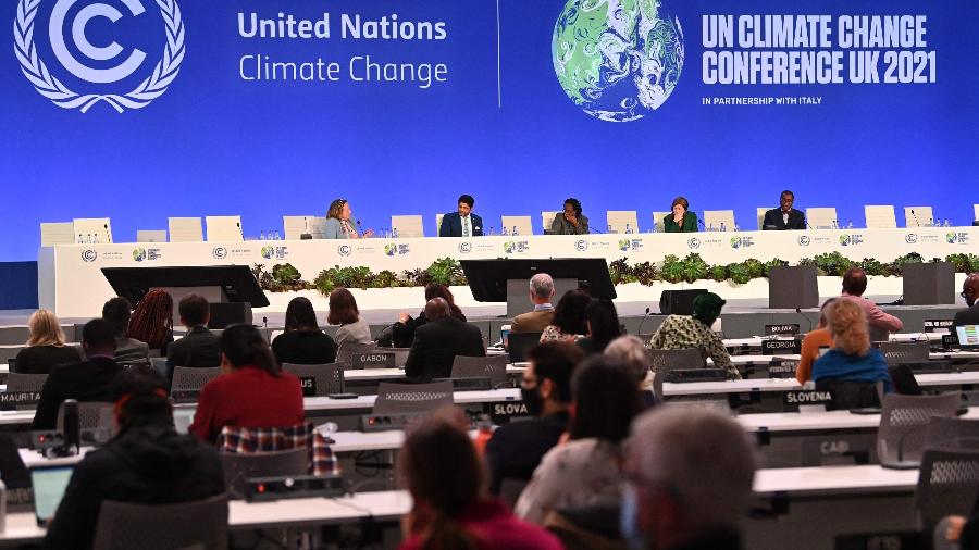 08.nov.22 - Delegados participam da sessão sobre Melhoria da Escala e Eficácia do Financiamento da Adaptação na Conferência das Nações Unidas sobre Mudança Climática da COP26 em Glasgow - Paul ELLIS / AFP