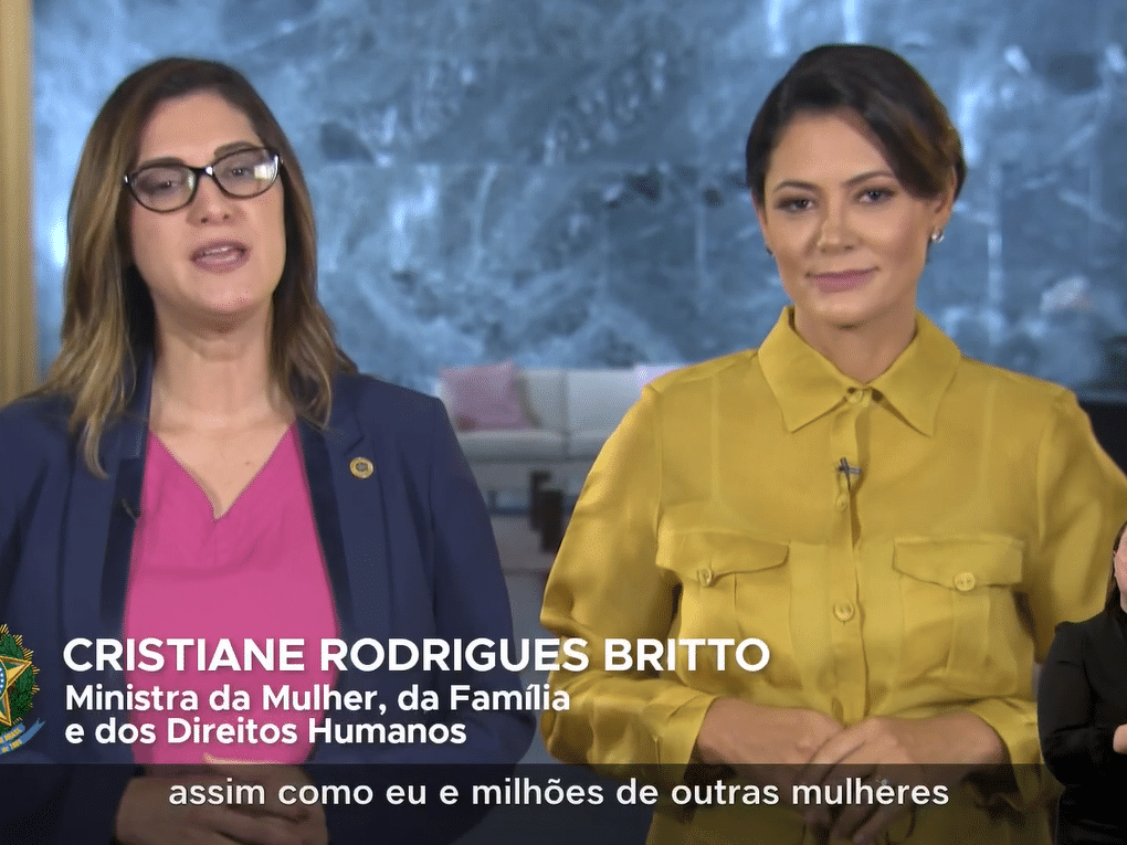 Bolsonaro burla regras para exibir propaganda eleitoral com primeira-dama