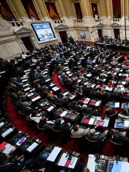 Câmara dos Deputados da Argentina vota projeto de reforma do presidente Javier Milei