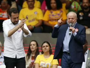 Lula cancela agenda com Boulos no sábado e alega posse no México na terça