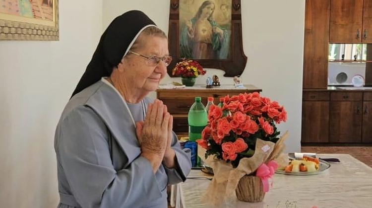 Alegria no olhar' e 55 anos de vida religiosa: quem era freira morta no PR