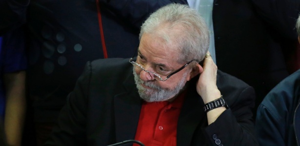 Resultado de imagem para TRF4 mantém bloqueio de R$ 16 milhões do ex-presidente Lula