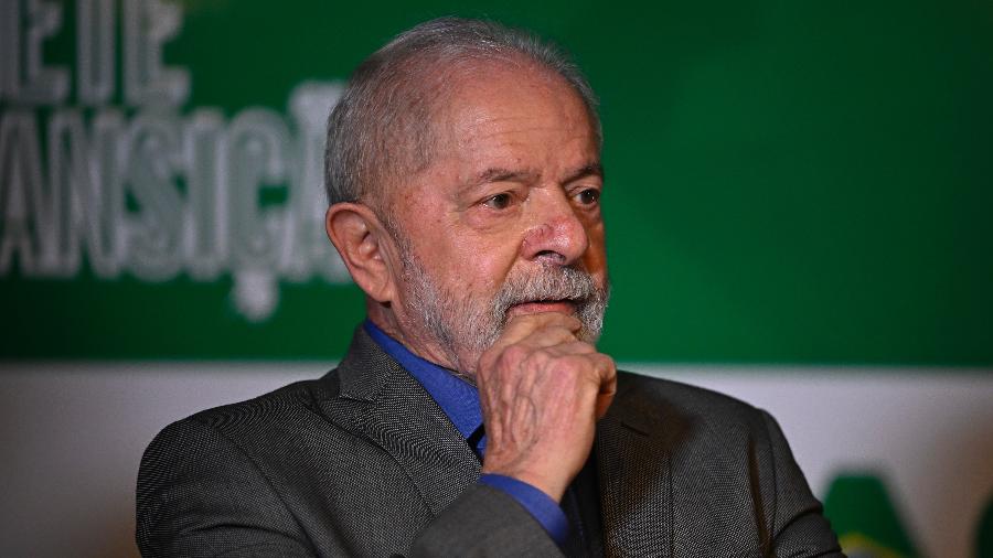 9.dez.2022 - O presidente eleito Luiz Inácio Lula da Silva (PT) durante coletiva em Brasília - Mateus Bonomi/AGIF/Estadão Conteúdo