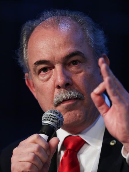 13.dez.2022 - Aloizio Mercadante, durante reunião no CCBB, em Brasília - Wilton Junior/Estadão Conteúdo