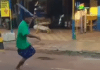Homem que fazia ameaça com facão na rua é morto a tiros por PMs no Maranhão - Reprodução/Redes Sociais