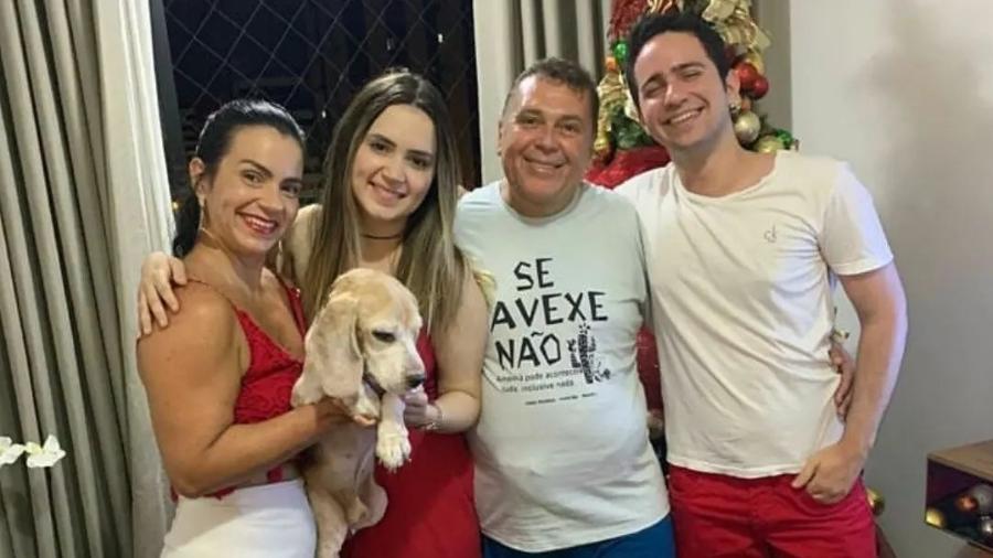 Família da miss Maya Nitão reunida no último Natal - Reprodução/Instagram